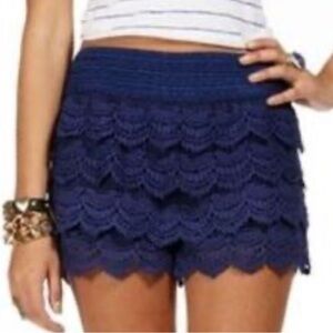 Ann Taylor LOFT Riviera Shorts Navy Scalloped Lace Crochet Side Zipper